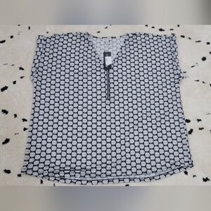 Black and White Geometric Women's Top
